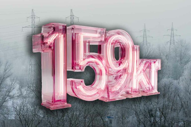 Siffran 159 kr på en bakgrund av ett snöigt vinterlandskap.