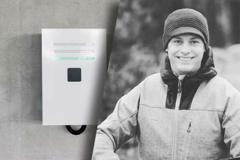 Batteri monterat på vägg, batterientusiasten Jocke Stensmo. Foto: Getty och Privat