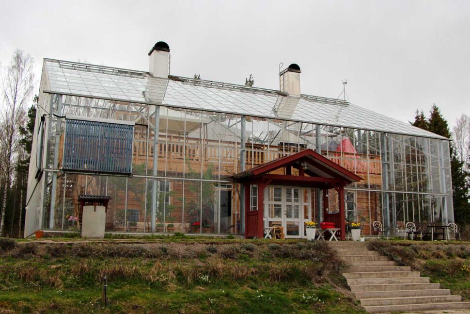 Anders Solvarms egna naturhus i Brålanda. Foto: Marie Granmar