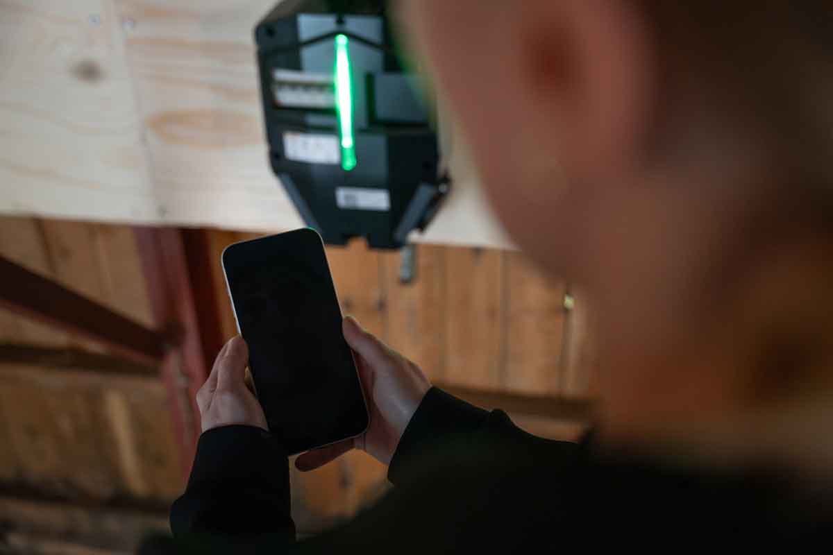 Ville ladda elbilen hemma – fick offert på 100 000 kr