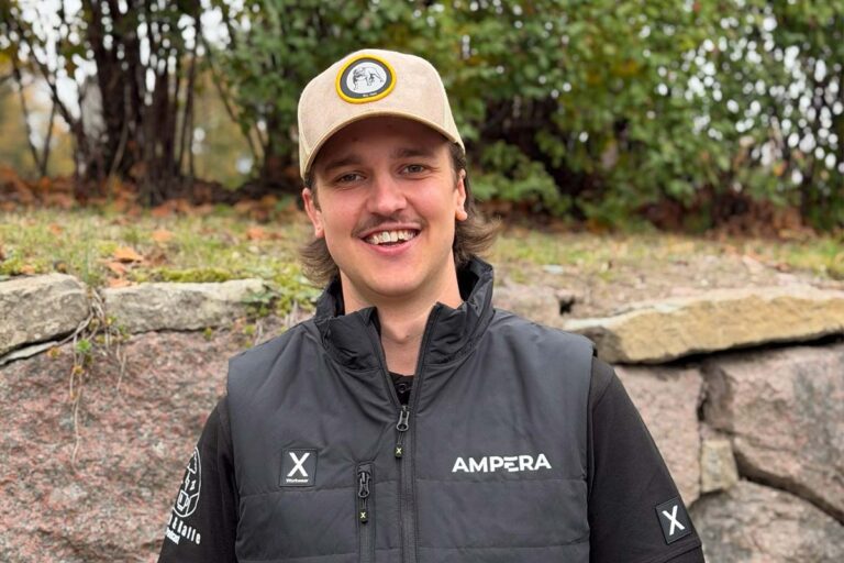 Adam Josefsson, Ampera elinstallationer.