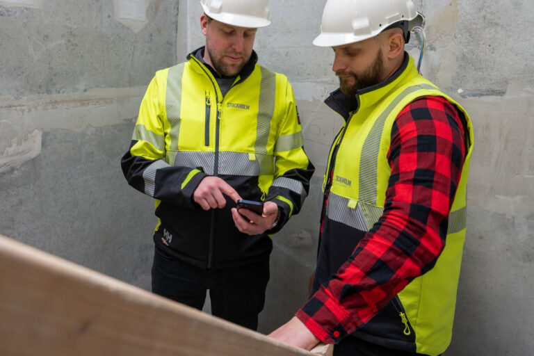 Tomas Linde Westin, vd och delägare och Marcus Demander, delägare i Stockholm VVS & Energi. Foto: Daniel Roos