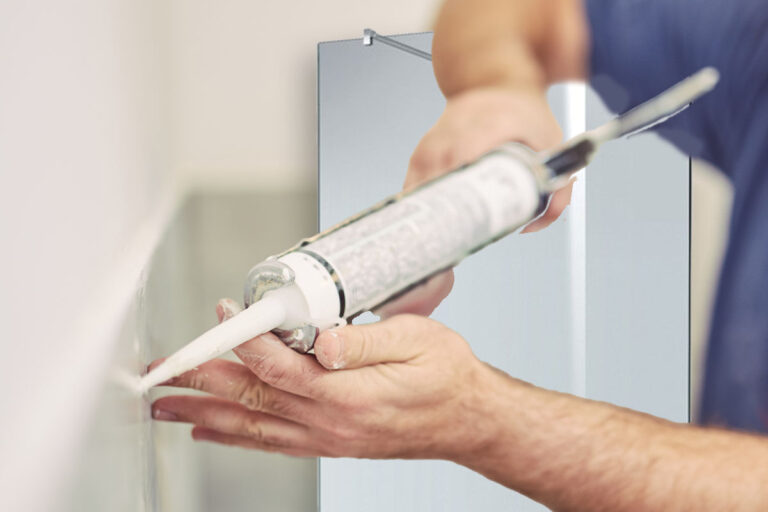 Bara att klutta igen gamla hål så är det tätt sedan, eller ...?