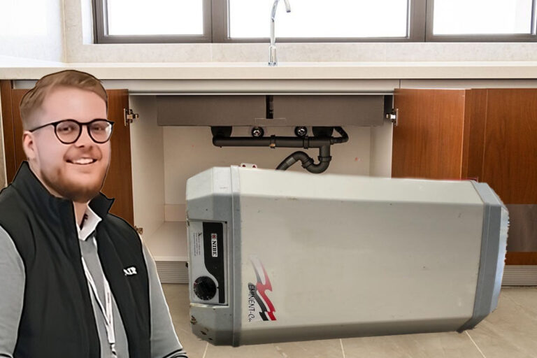 Får man installera varmattenberedaren på sidan så här? Leo Persson, varmvattenberedarexpert på Nibe, svarar.