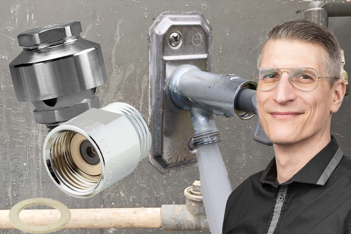 Backventl, vakuumventil, vattenutkastare på industrivägg med rör.