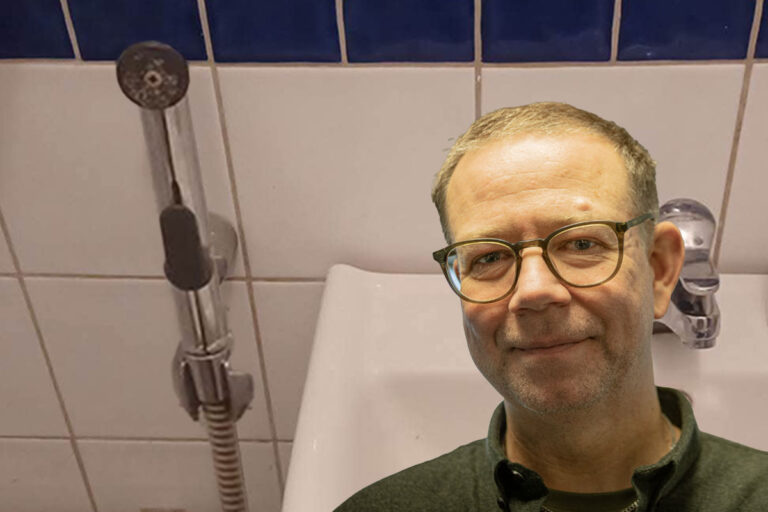 Pierre Lundborg på Säker Vatten om krav på golvbrunn för bidédusch.